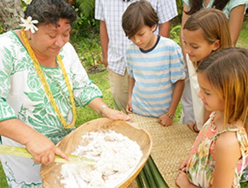 Tahitian-coconut-bread-making.jpg